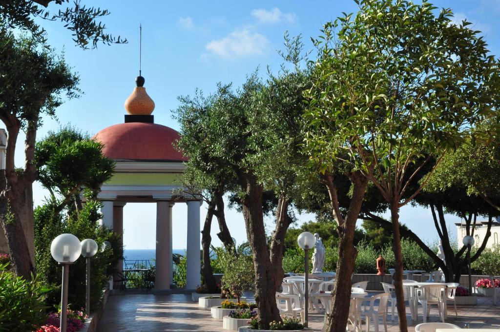 Hotel Terme Rosaleo Casamicciola Terme Екстериор снимка