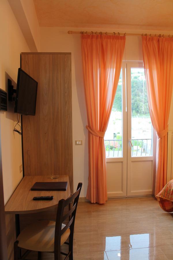 Hotel Terme Rosaleo Casamicciola Terme Екстериор снимка